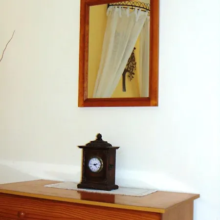 Сasa de vacaciones 3 Bedrooms House With Furnished Terrace At Mingorria Mingorría