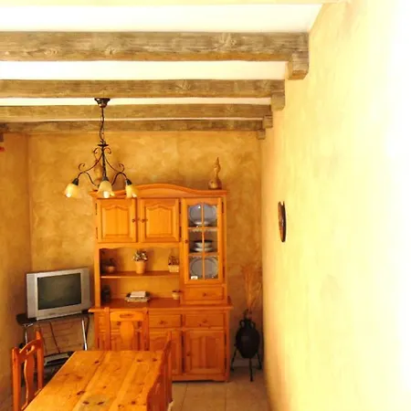 3 Bedrooms House With Furnished Terrace At Mingorria Сasa de vacaciones